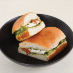 Burrata Caprese (ﺑوراﺗﺎ ﻛﺎﺑرﯾﺳﻲ)