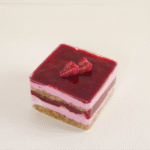 Raspberry Pistachio Cake (ﺑﺎﻟﺑﺳﺗﺎﺷﯾو ﺑﯾري روز ﻛﯾك)